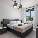 New! Luxury Valmera - 50 M2 Heated Pool Villa