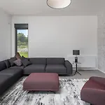 New! Luxury Valmera - 50 M2 Heated Pool * Juršići