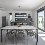 New! Luxury Valmera - 50 M2 Heated Pool
