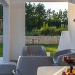 New! Luxury Valmera - 50 M2 Heated Pool